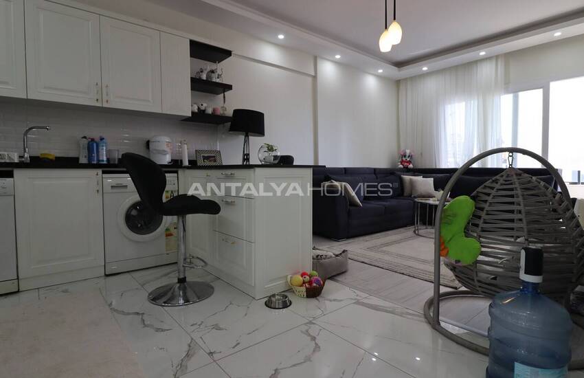 Mersin'de Denize 800 M Mesafedeki Sitede 1+1 Daire 13