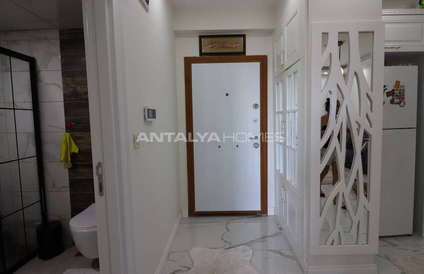 Mersin'de Denize 800 M Mesafedeki Sitede 1+1 Daire 19