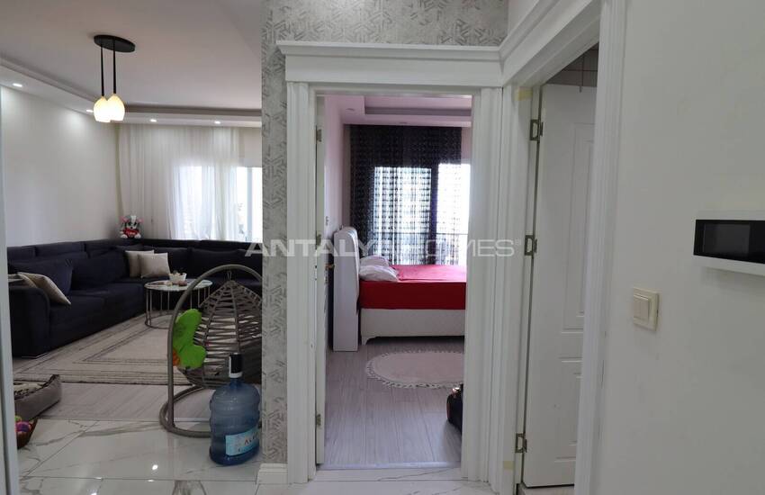 Mersin'de Denize 800 M Mesafedeki Sitede 1+1 Daire 20