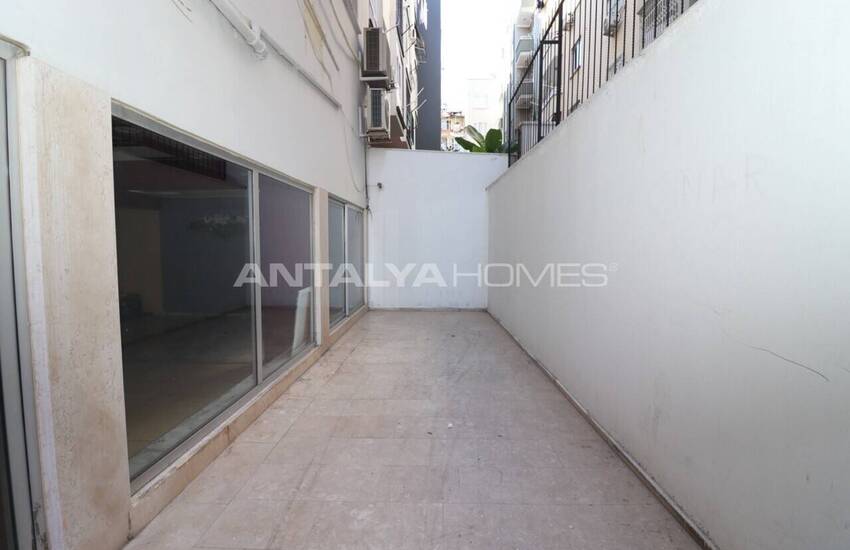 Shop with Potential High Rent Yield in Mersin 23