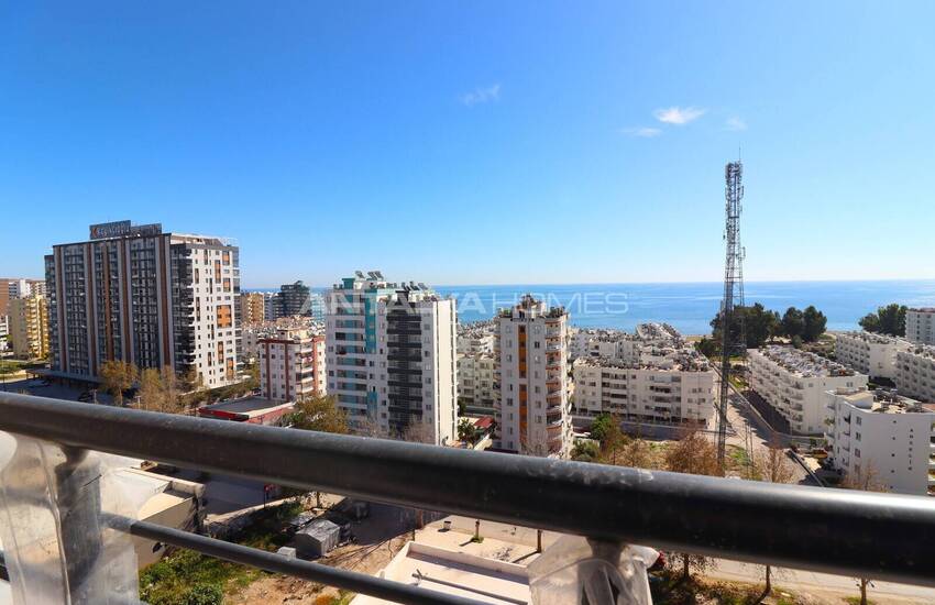 Mersin'de Sahile Yakın Deniz Manzaralı Daireler 25