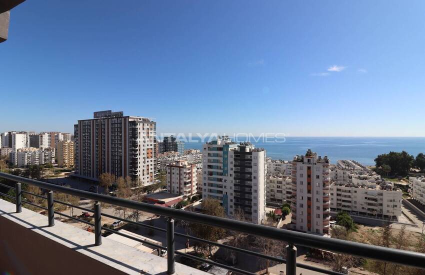 Mersin'de Sahile Yakın Deniz Manzaralı Daireler 28