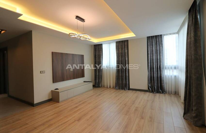 2-bedroom Apartments in Advantageous Location in Mersin Yenisehir 9