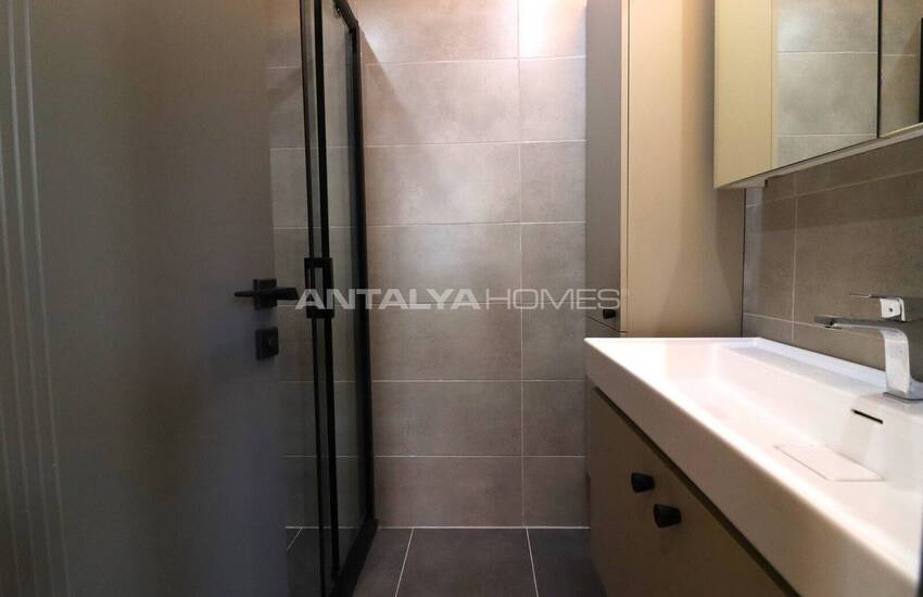 2-bedroom Apartments in Advantageous Location in Mersin Yenisehir 28