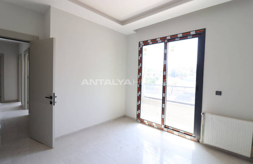 Modern Flats with Communal Garden in Mersin 16