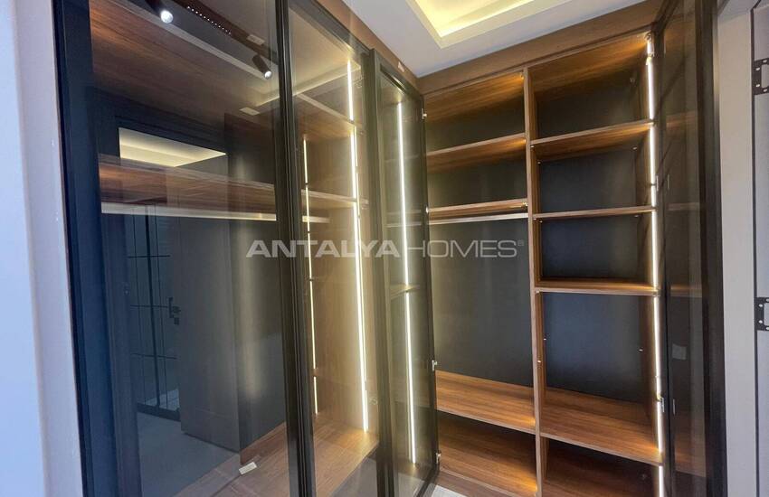 Apartments in Well-equipped Complex in Mersin Mezitli 25