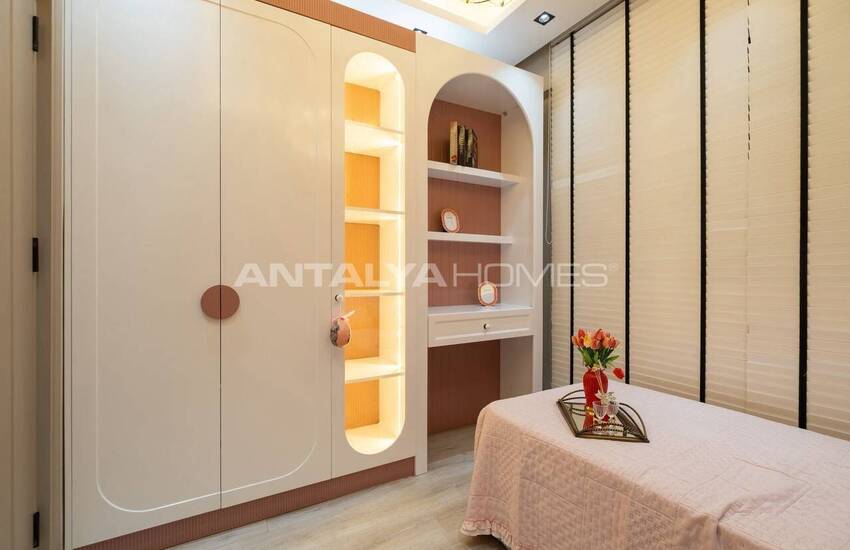 Apartments in Well-equipped Complex in Mersin Mezitli 28