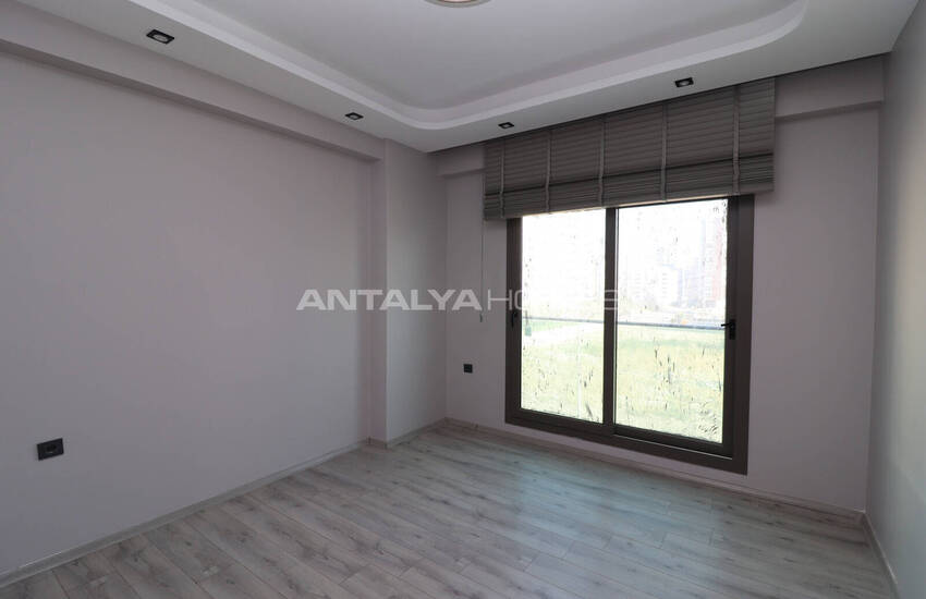 Mersin Tece'de Günlük İhtiyaçlara Yakın Şık Tasarımlı Daireler 8