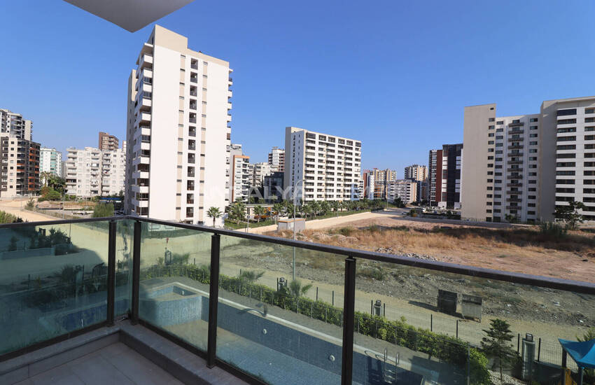 Mersin Tece'de Günlük İhtiyaçlara Yakın Şık Tasarımlı Daireler 10