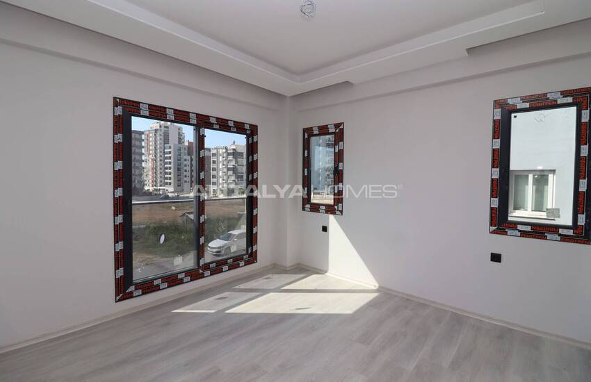 Middle Floor Apartments in a Prime Location Mersin Yenisehir 6