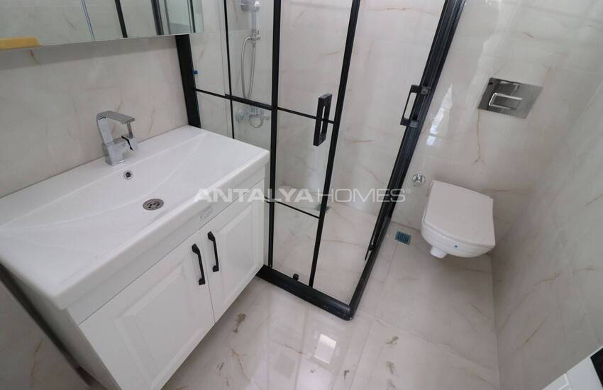 Middle Floor Apartments in a Prime Location Mersin Yenisehir 14