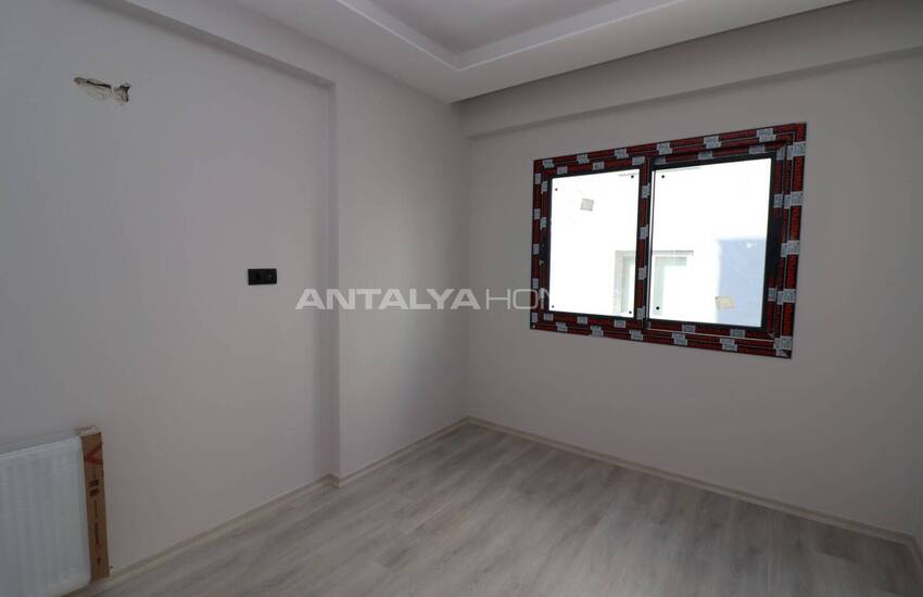 Middle Floor Apartments in a Prime Location Mersin Yenisehir 11