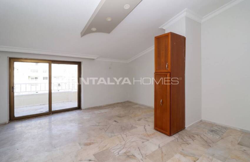 Sea-view Duplex Apartment for Sale in Mersin Mezitli 33