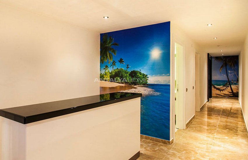 Deluxia Golden Palace Villa in Alanya 32