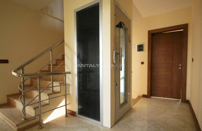 Rymlig Villa Med Utsikt Över Skogen I Antalya 30