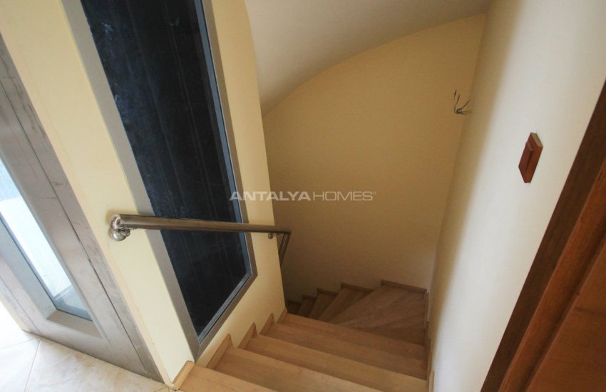 Rymlig Villa Med Utsikt Över Skogen I Antalya 31