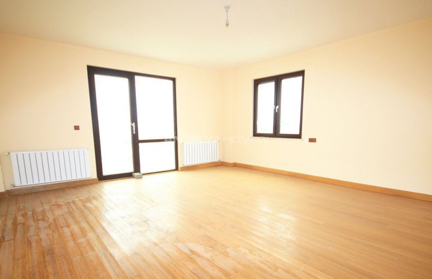 Rymlig Villa Med Utsikt Över Skogen I Antalya 17