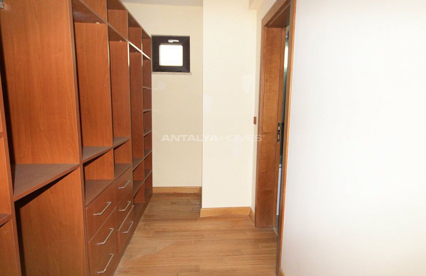 Rymlig Villa Med Utsikt Över Skogen I Antalya 19