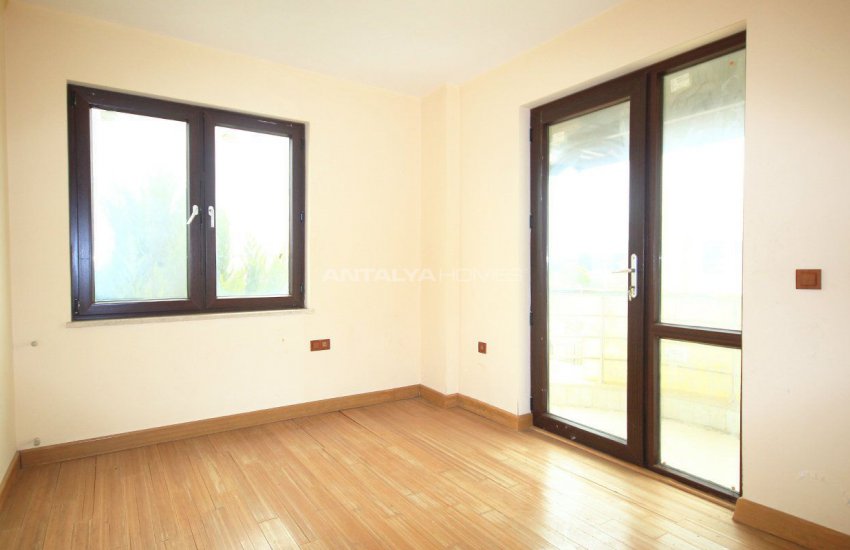 Rymlig Villa Med Utsikt Över Skogen I Antalya 20