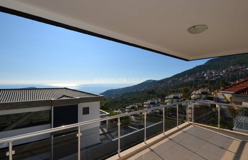Sea View 5+1 Villa in Alanya with Rich Features 20