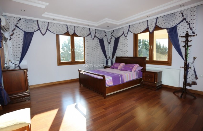 Duacı'da Doğayla İç İçe Özel Havuzlu Satılık Villa 32