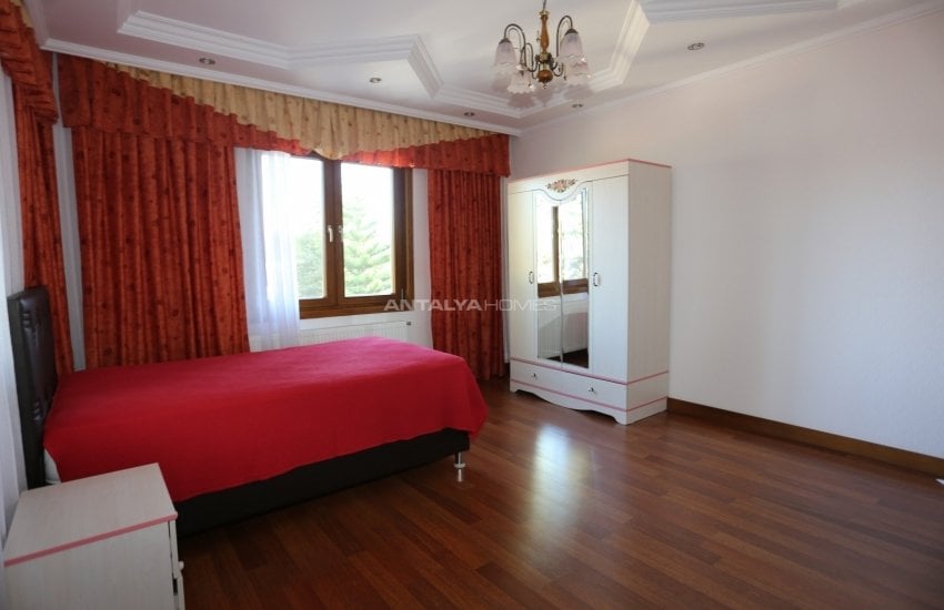 Duacı'da Doğayla İç İçe Özel Havuzlu Satılık Villa 36