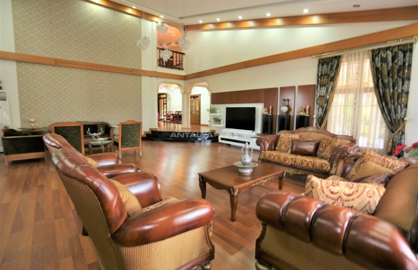 Duacı'da Doğayla İç İçe Özel Havuzlu Satılık Villa 25