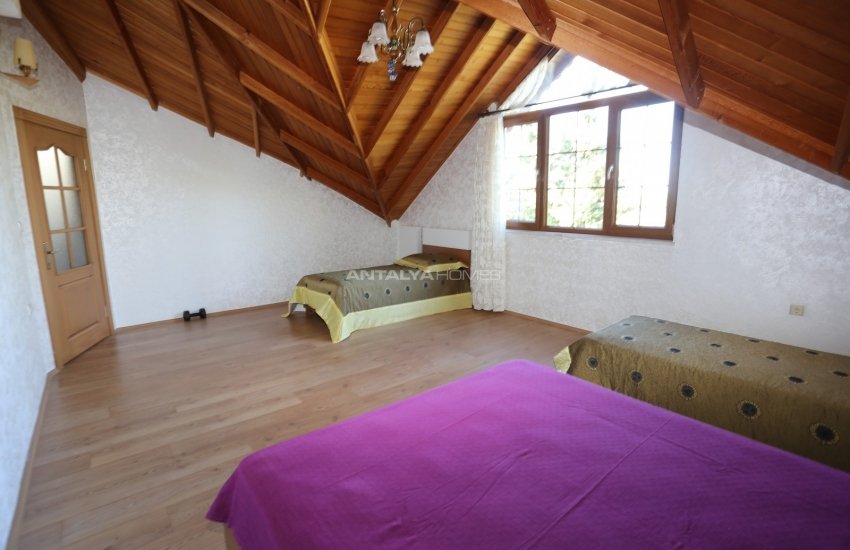 Duacı'da Doğayla İç İçe Özel Havuzlu Satılık Villa 38