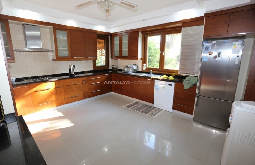 Duacı'da Doğayla İç İçe Özel Havuzlu Satılık Villa 28