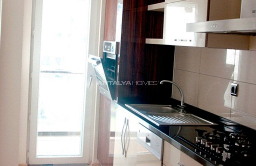 Functional Houses in the Desirable Location of Konyaalti 16
