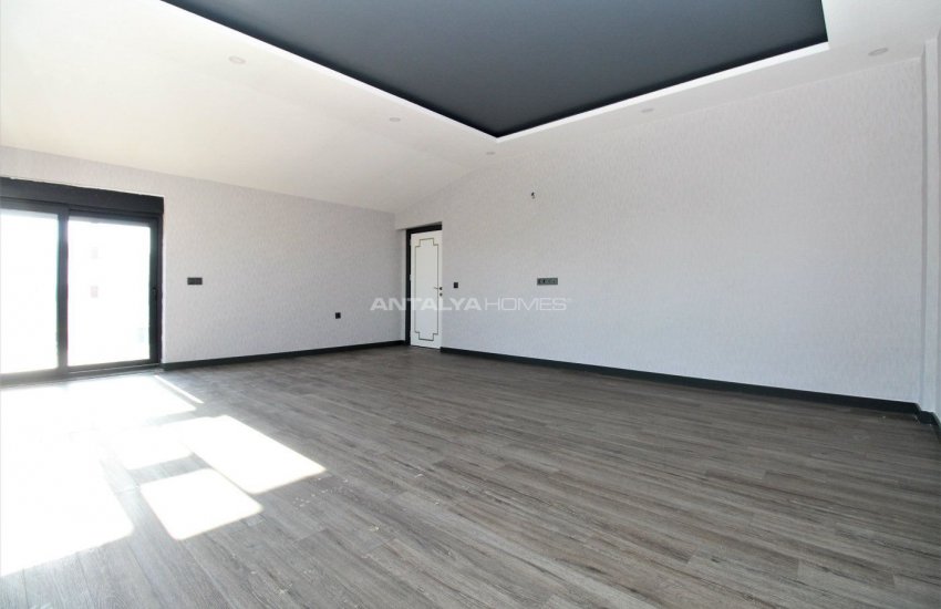 Luxury Duplex Apartment in Antalya with Spacious Rooms 27