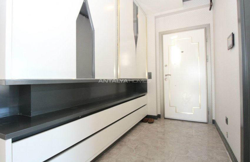 Luxury Duplex Apartment in Antalya with Spacious Rooms 32