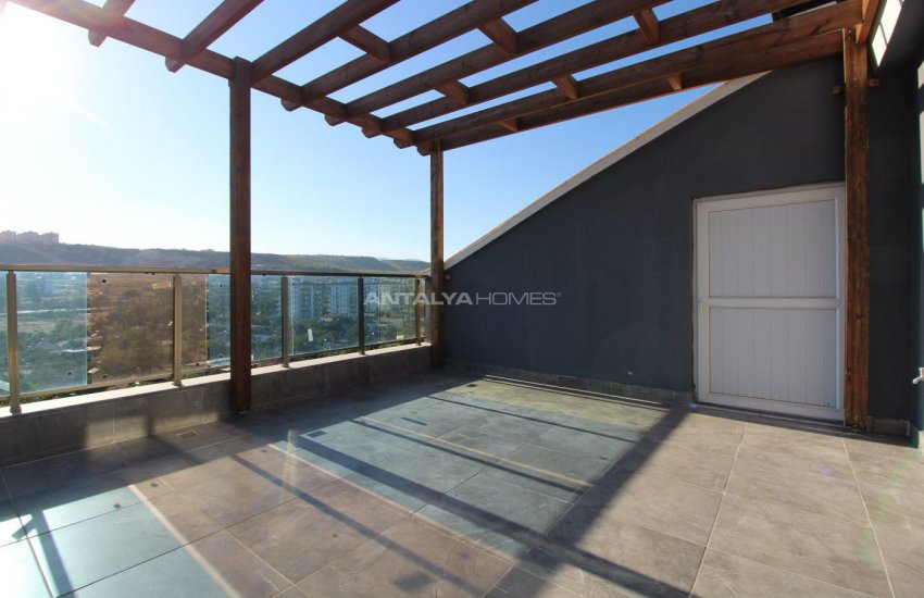 Luxury Duplex Apartment in Antalya with Spacious Rooms 35