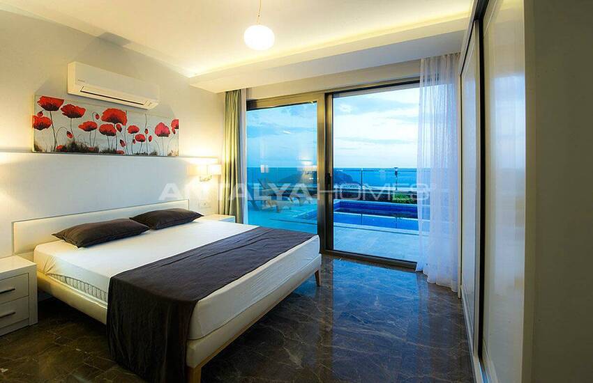 Quality Houses with Magnificent View in Alanya 25