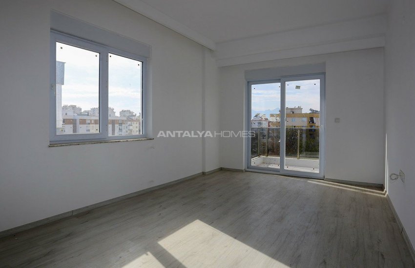 New Build Flats Close to Local Facilities in Antalya Center 15