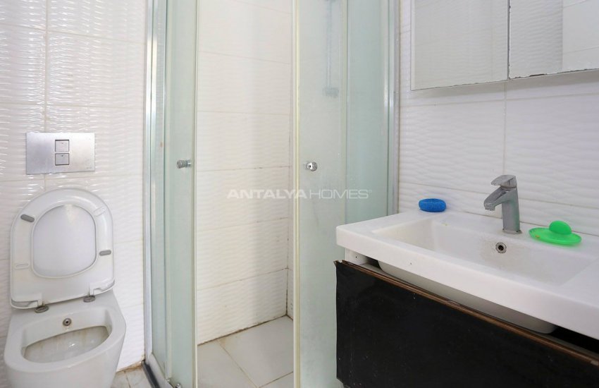 Antalya Property with Roomy Balconies in Konyaalti 27