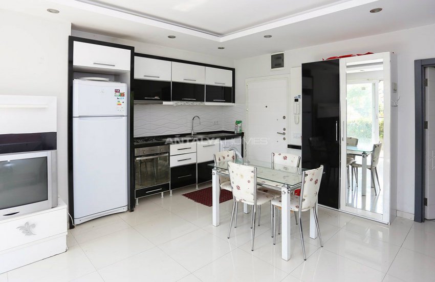 Antalya Property with Roomy Balconies in Konyaalti 15