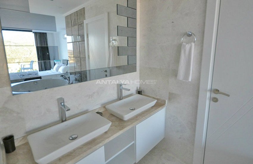 فيلا مطلة على البحر في كالكان مع الأثاث العصري 24