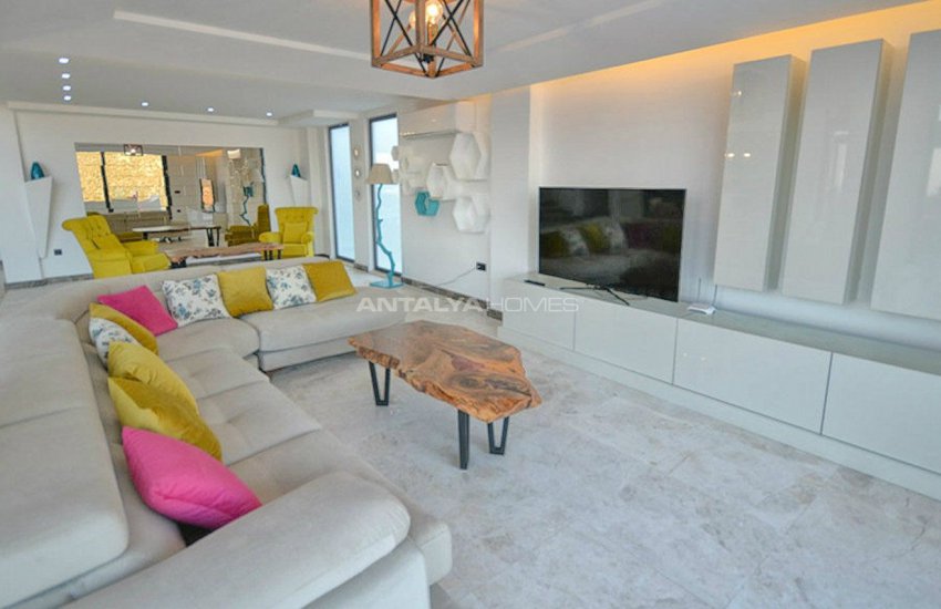 فيلا مطلة على البحر في كالكان مع الأثاث العصري 10