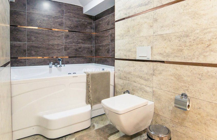 Glorious Sea and Castle View Triplex Villa in Alanya 30