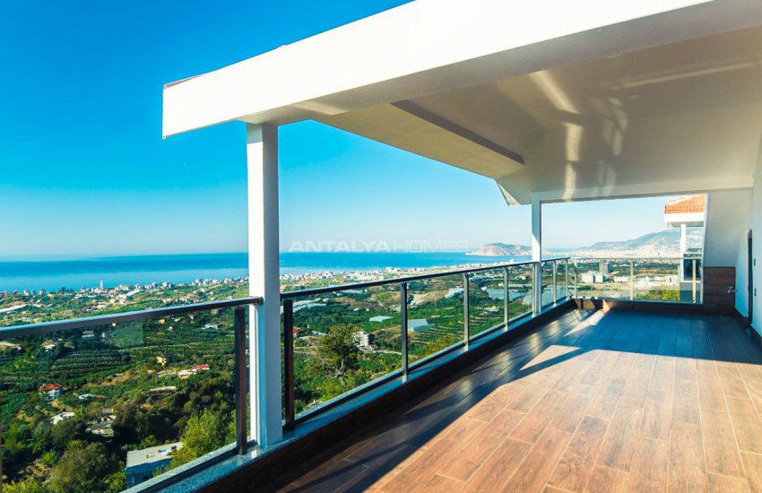 Glorious Sea and Castle View Triplex Villa in Alanya 40