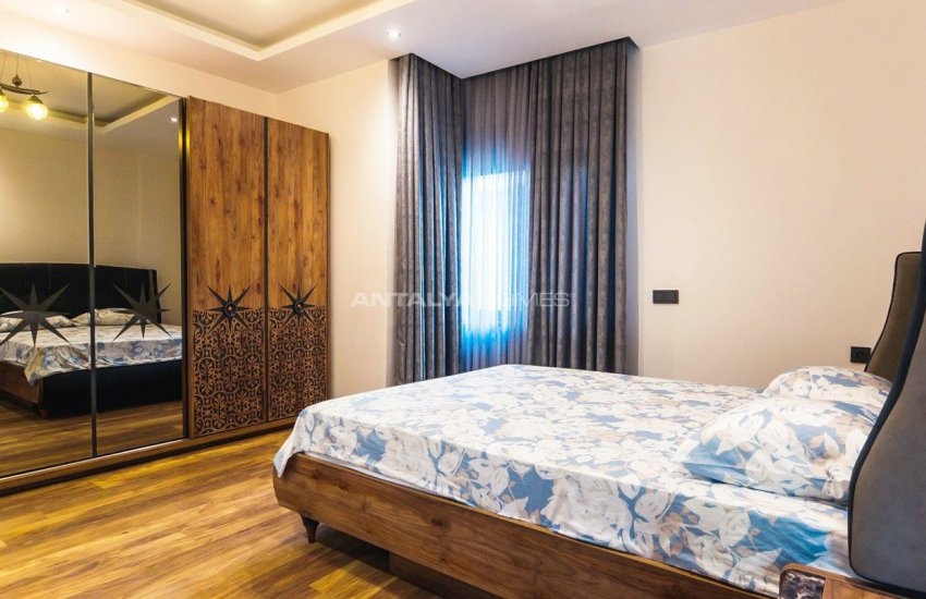 Glorious Sea and Castle View Triplex Villa in Alanya 27