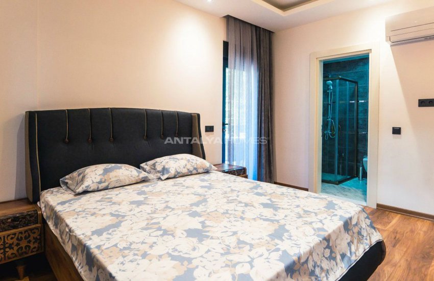 Glorious Sea and Castle View Triplex Villa in Alanya 28