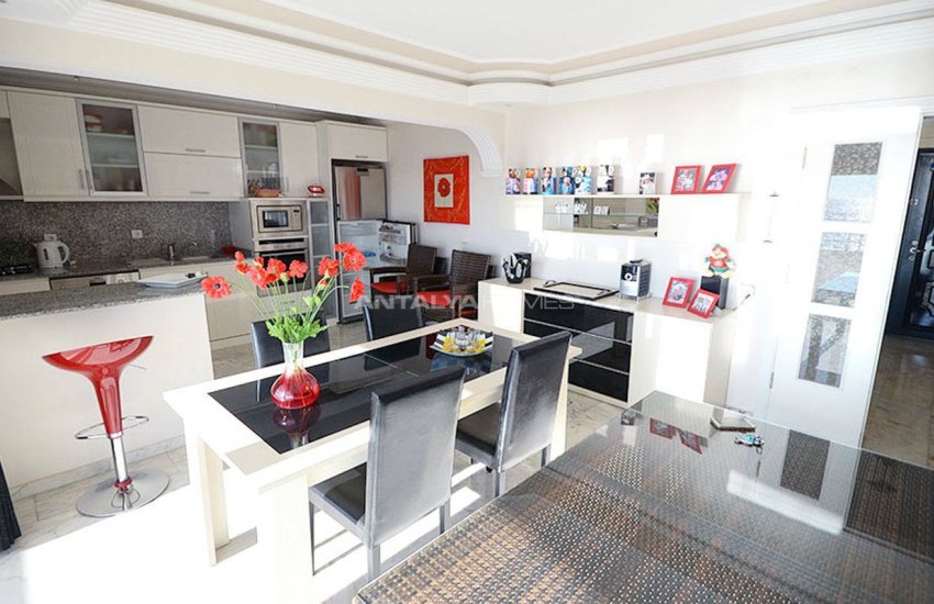 Alanya, Mahmutlar'da Denize Sıfır Satılık Daire 12