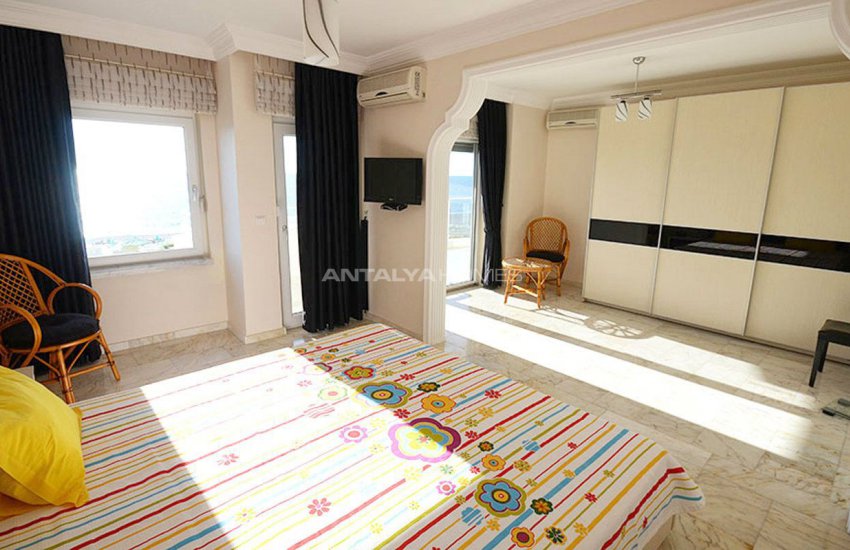 Alanya, Mahmutlar'da Denize Sıfır Satılık Daire 16