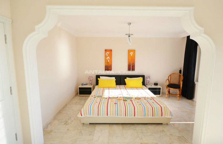 Alanya, Mahmutlar'da Denize Sıfır Satılık Daire 18