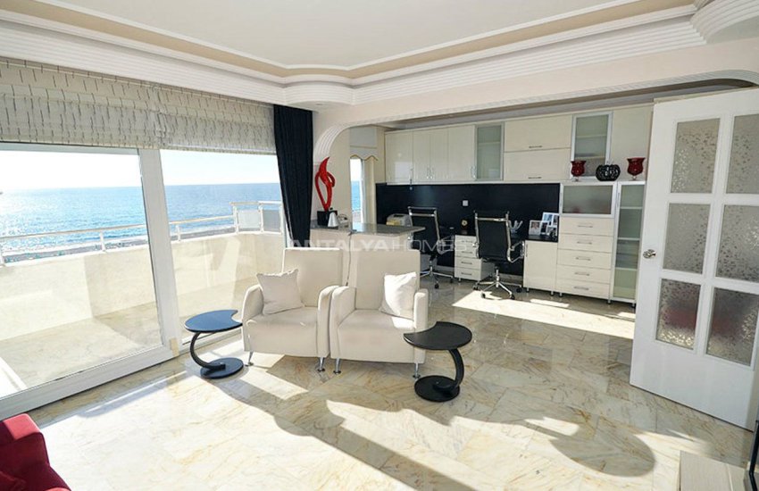 Alanya, Mahmutlar'da Denize Sıfır Satılık Daire 9