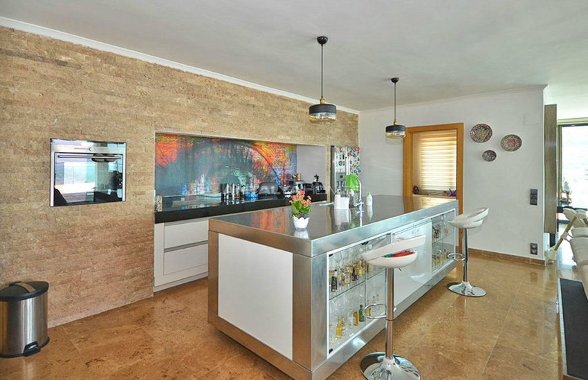 منزل الانيا مع اطلالة مفتوحة على البحر مع أثاث 12