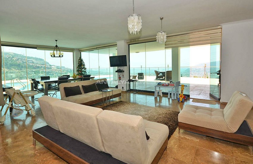 منزل الانيا مع اطلالة مفتوحة على البحر مع أثاث 9