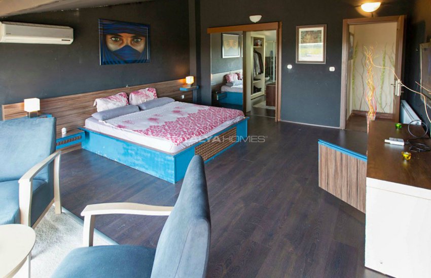 Charming Duplex Villa Surrounded by Nature in Antalya 34